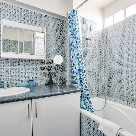 Five Minutes From Parc Montsouris - 4p Flat By Guestready Parigi